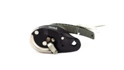 Petzl I'D Evac Descender -Outdoor Sports Store opplanet petzl i d evac self braking descender black d020ca01 av 2