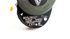 Petzl I'D Evac Descender -Outdoor Sports Store opplanet petzl i d evac self braking descender black d020ca01 av 9