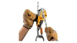 Petzl I'D Self-braking Descender -Outdoor Sports Store opplanet petzl i d self braking descender small d020aa00 pet cas petzl19s47 d020aa00 v3 4